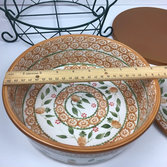 Temptations by Tara Presentable Ovenware Old World Hospitality 2.5 qt 4 pce Set - Picture 9 of 12